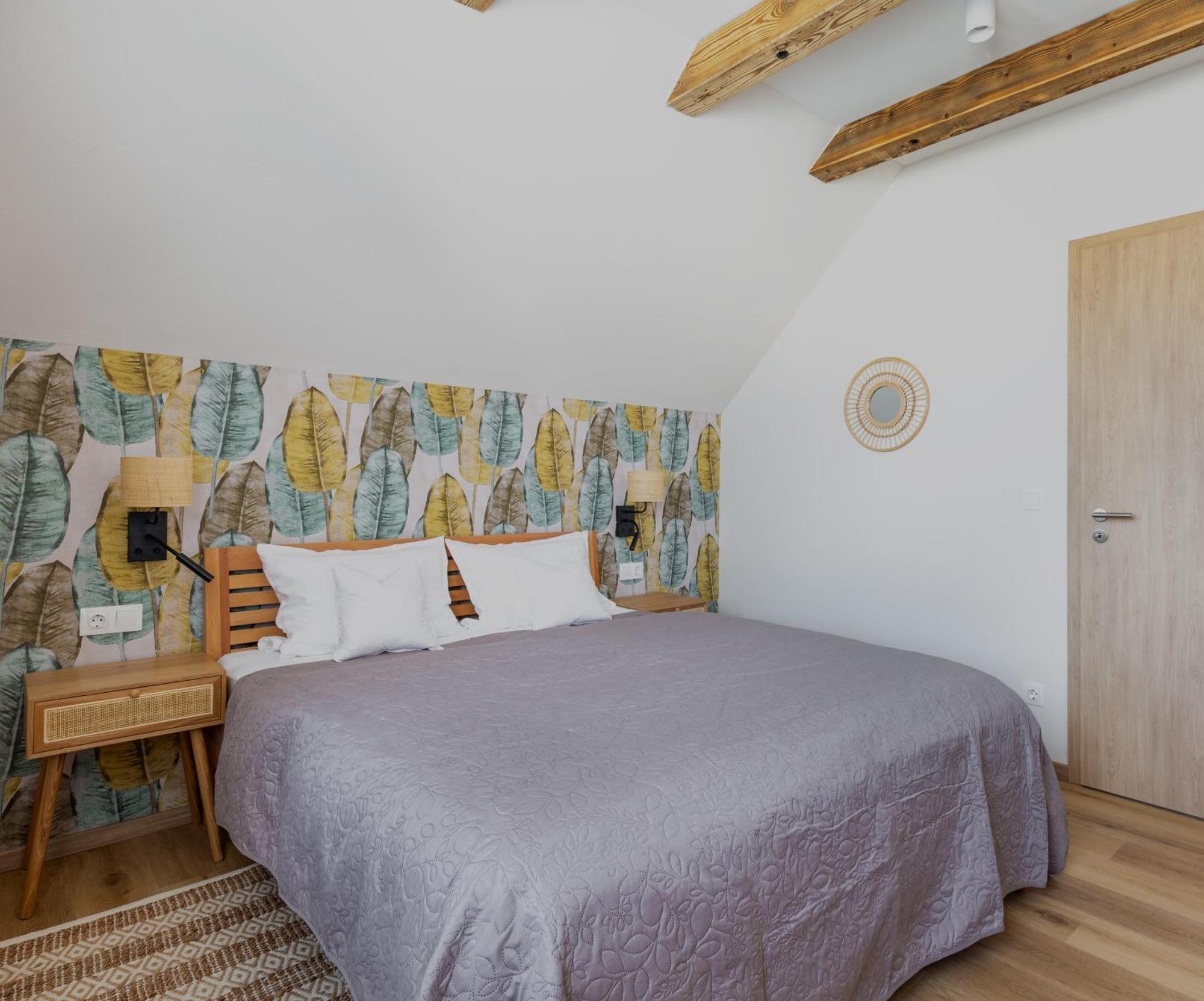 Tulipan Haz Apartmán Gyal